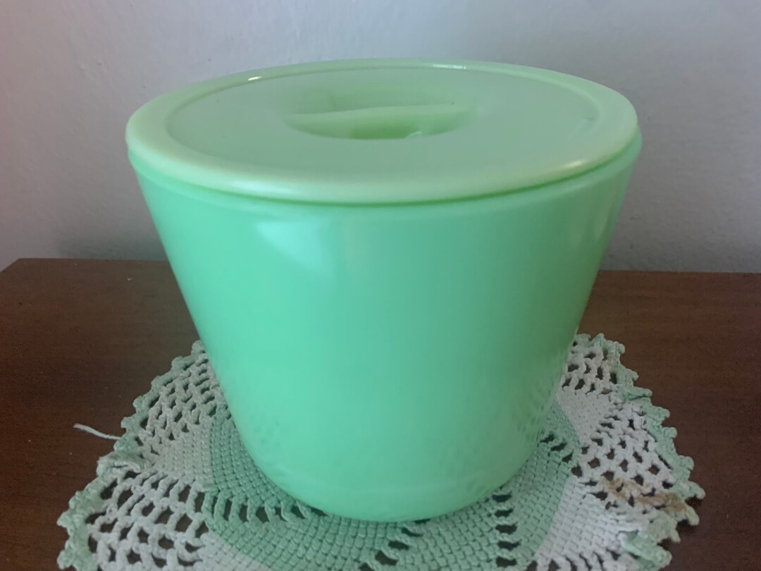 Vintage Mckee Jadeite Round Canister With Lid Etsy