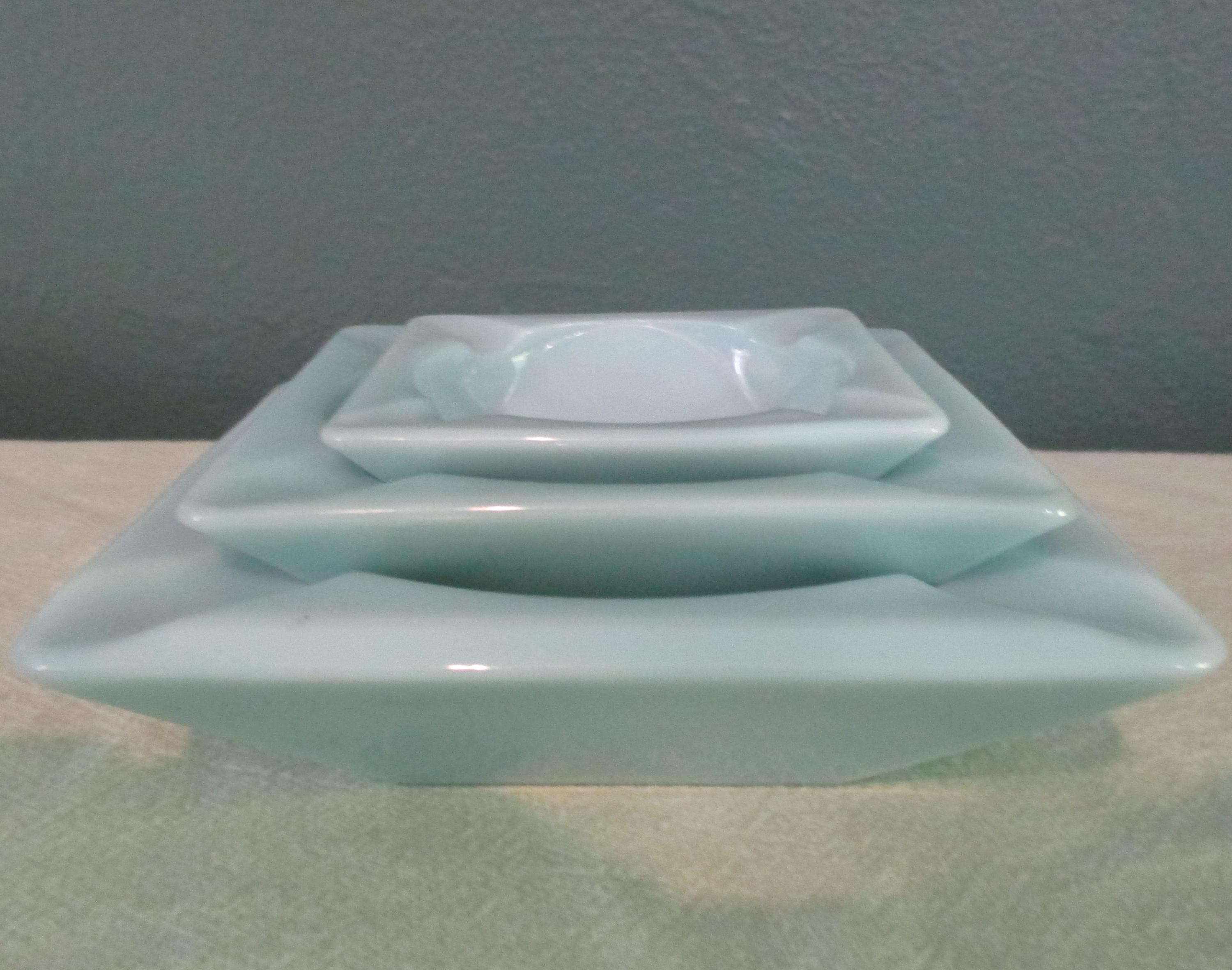 Vintage Fire King Turquoise Blue 3 Piece Nesting Ashtray Set - Etsy