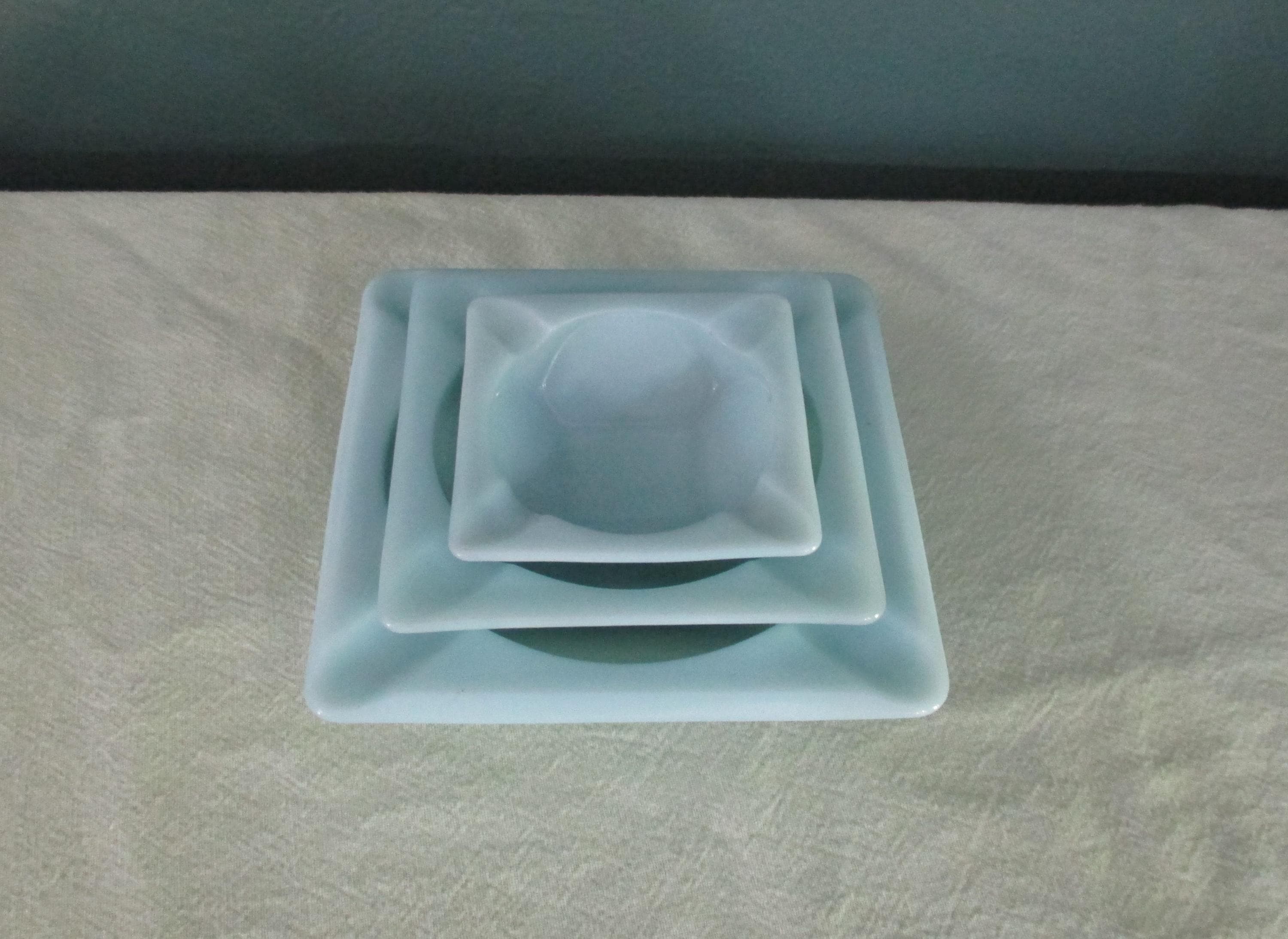 Vintage Fire King Turquoise Blue 3 Piece Nesting Ashtray Set - Etsy