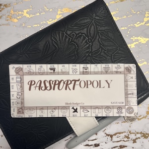 Insteekkaarten Passport-OPOLY Savings Challenge-tracker | Contante envelopinvoeging, geldmap, contante inlegvel, budgetinlegvel, spaarspel, monopolie
