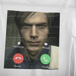 Leon Kennedy FaceTime Shirt Resident Evil 4 T RE4 Remake Grafik T Leon S.Kennedy Meme Grafik Resident Evil 8 Ada Wong Leon Facetime Meme