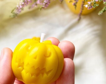 Gele pompoenkaars van bijenwas | Decoratie Halloween-feestbedankje | Handgemaakt natuurlijk cadeau