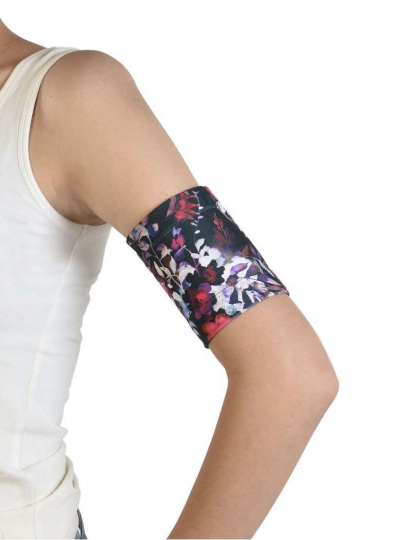 Armband to hold your Freestyle Libre, Dexcom, Medtrum, Sibionics glucose sensors or insulin patch pump Omnipod Dia-Band Rosy Mosy