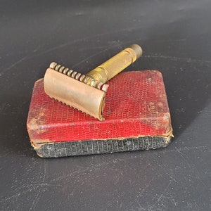 Vintage Gilette Razor with Case, Vintage Gold Plated Razor, Old Razor