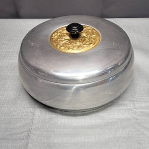 Vintage Decorative Pot, MCM Aluminum Pot With Decorative Gold Lid and Bakelite Handle, Vintage Trinket Holder