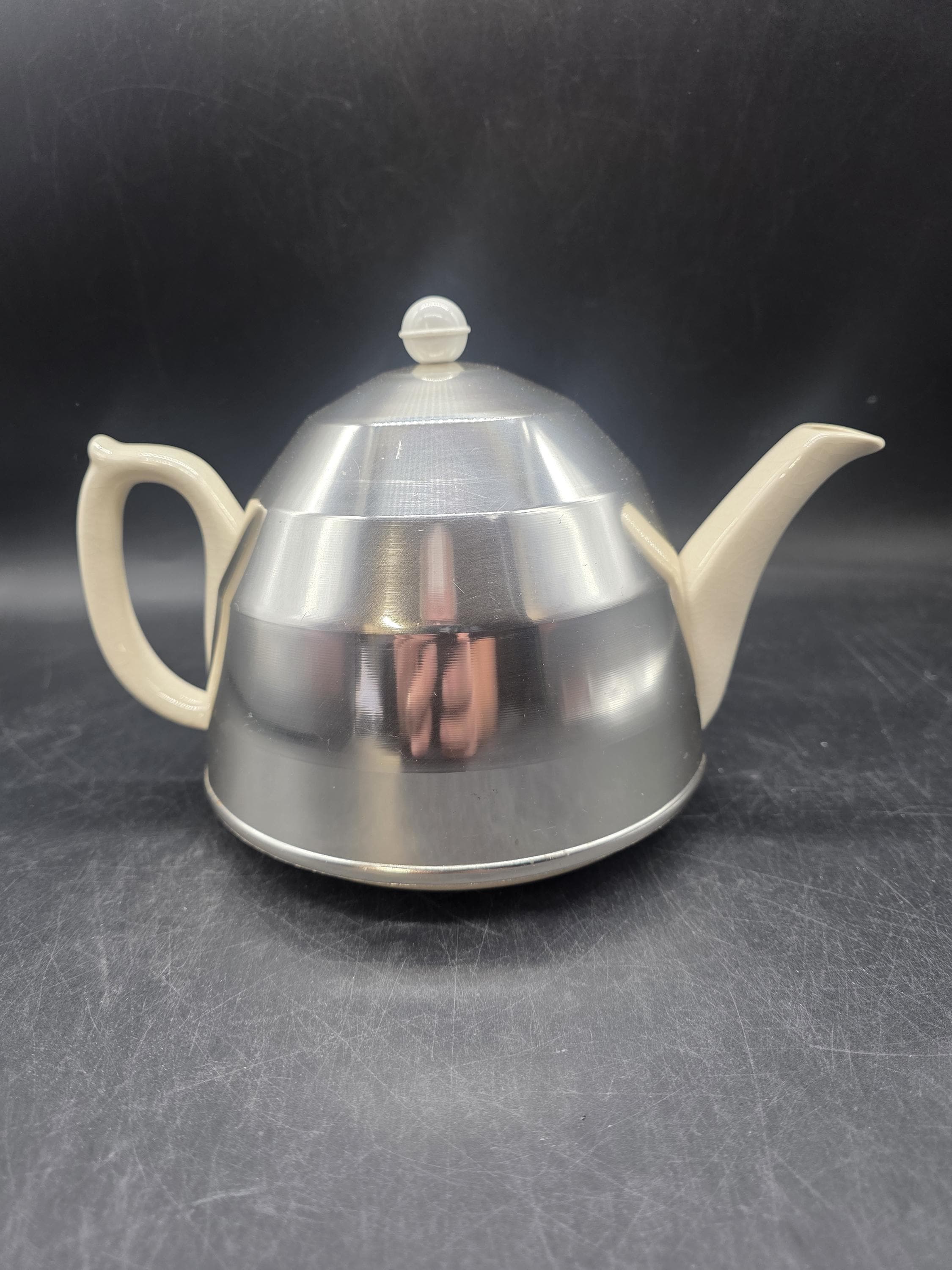 Vintage Sadler Staffordshire Teapot With Insulated Beehive Cozy