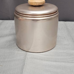 Vintage Mirro 2 Quart Rose Gold Canister with Wood Handle