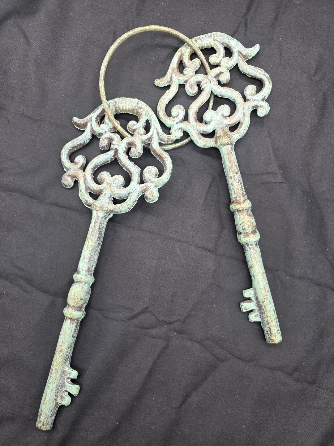 Vintage Large Skeleton Keys on Ring, Decorative Skeleton Keys, 11 Inch ...