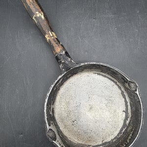 Antique Cold Handle Skillet - Etsy
