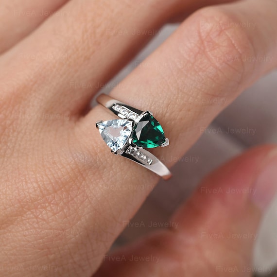 no.0485 エメラルドのリースとMottled ring