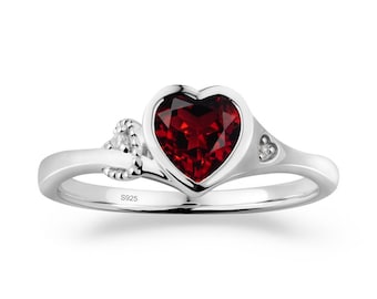 Förlovningsring i sterlingsilver med hjärtslipad bezel och naturlig granat, brudring med milgrainknut, födelsesten i januari