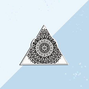 Zwarte en witte driehoek Mandala Sticker | Mandala Stickers, Stickers, Stationaire, Kunst Stickers, Journaling Stickers