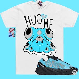 Yeezy Boost 700 MNVN Bright Cyan Match-tröja "HUG ME" bild 1