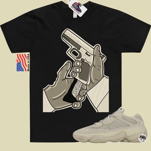 adidas Yeezy 500 Taupe Light Match Shirt "SNEAKERS GUN" Bild 1