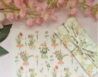 Tissuepapier met geperste bloemen, botanisch cadeaupapier