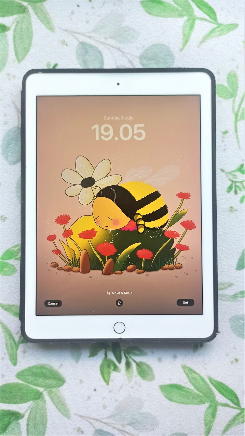 Cute Chonky Baby Bee Sleeping Wallpaper, Kawaii Insect (digital ...