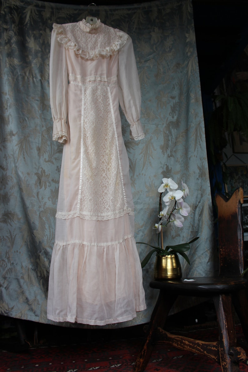 Charming lace Vintage boho 70s maxi dress, gunne sax style Candi Jones ivory/ cottage-core/ vampires wife image 1