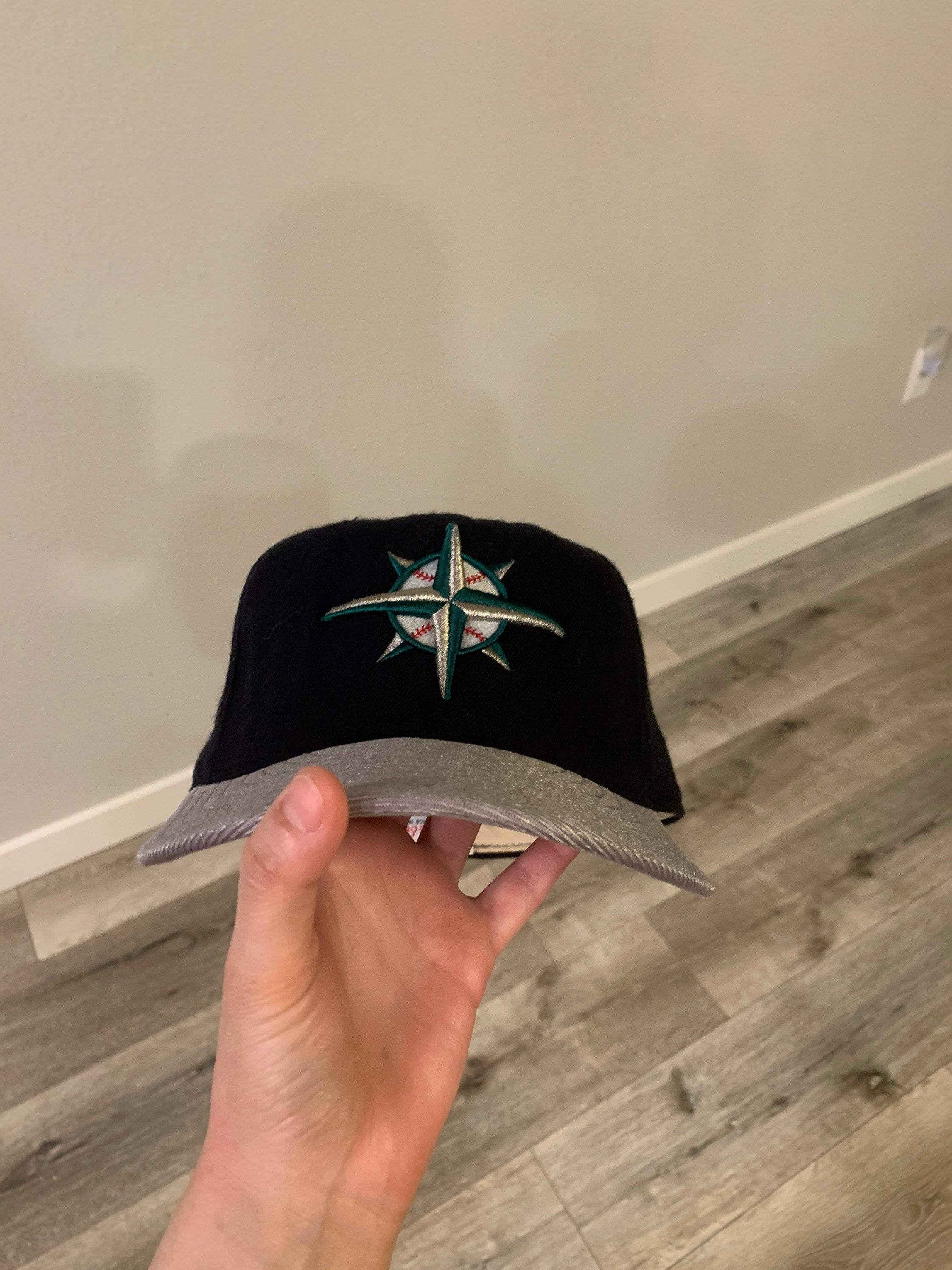 Vintage Seattle Mariners Wool Fitted Hat New Era MLB USA Silver Navy