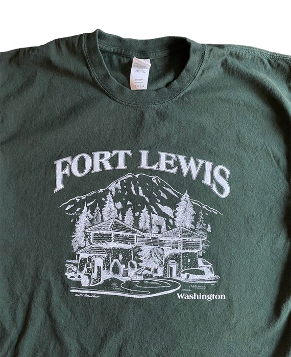 Vintage Green Fort Lewis Washington Tourist T-Shi… - image 2