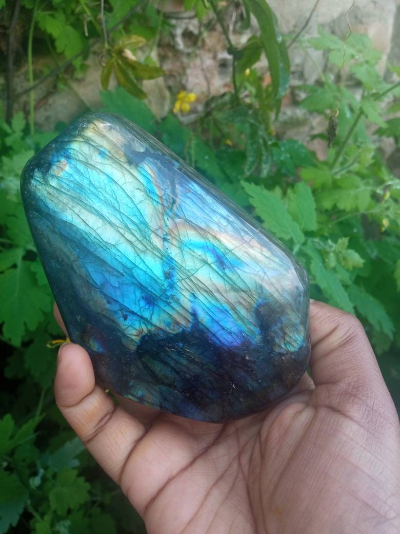 Bloc A Poser Labradorite de Madagascar 486Gr