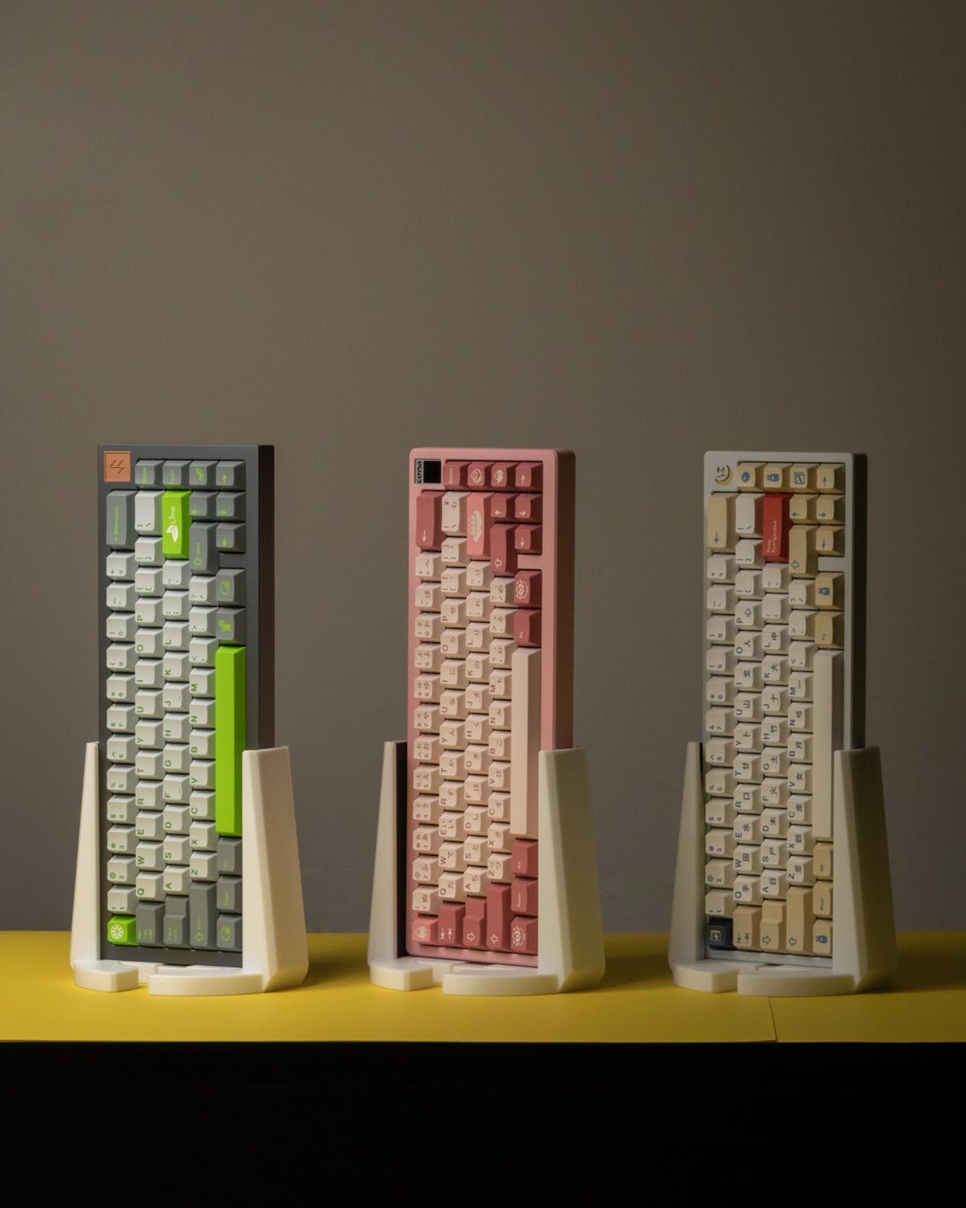 Portal - Vertical Keyboard Display Stand - Etsy