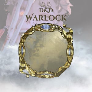 Puede incluir: Un marco dorado y ornamentado con un centro ovalado. El marco está adornado con patrones arremolinados y detalles de piedras preciosas azules. El texto "D&D Warlock" se muestra encima del marco, sobre un fondo nublado y etéreo.