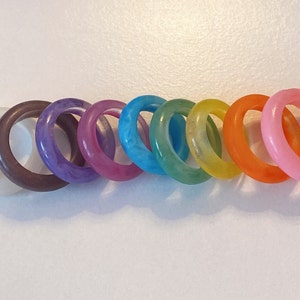 Resin chunky acrylic rings, Emerald green rings, funky cute rings, Y2k rings, thin rings