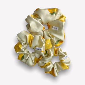 Seiden Scrunchie | Echte Maulbeerseide | Luxuriöser Haargummi | Einzigartiges Scrunchie | weich und seidig | Brautparty | Geschenk für sie