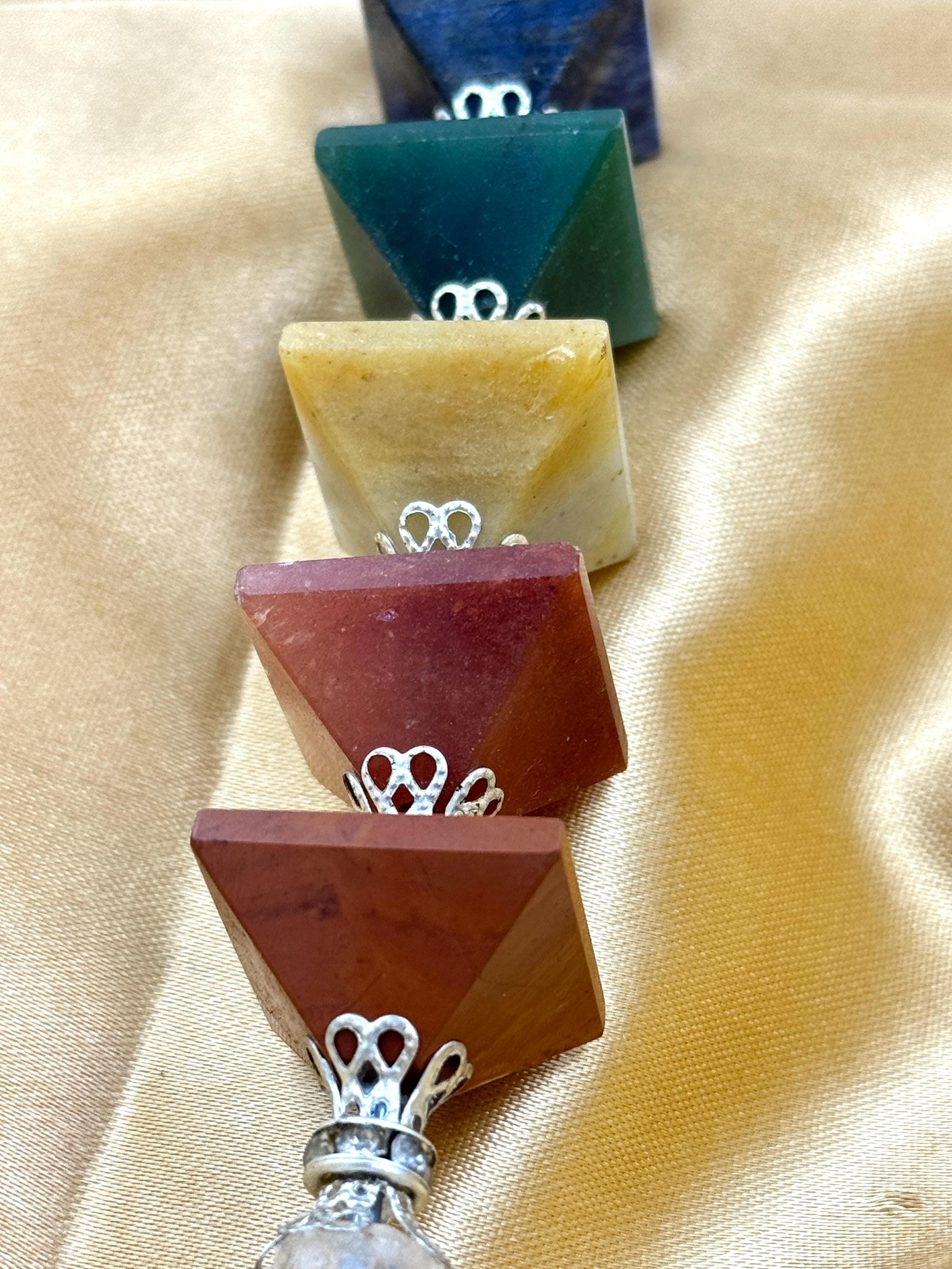 Natural 8 Facted 7 Chakra Reiki Healing Crystal Wands At Rs 40/piece In Anand - Foto 2