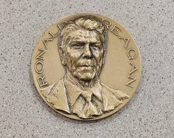 Vintage 1981 Ronald Reagan 40th President Of The United States Of America First Inaugural On The West Bronze Medallion By Medallic Art Co