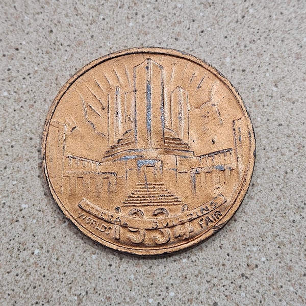 1934 Worlds Fair Chicago Federal Building 2.5 Inch High Relief Medallion Token Medal- Walgreen- Chicago Century Of Progress 1934 Worlds Fair