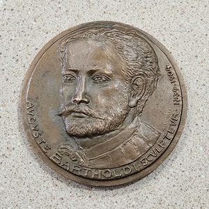 1975 Statue Of Liberty Manhattan New York 1834-1904 Frederic Auguste Bartholdi French Sculptor High Relief 2.75&quot; Bronze Medallion Paris Mint