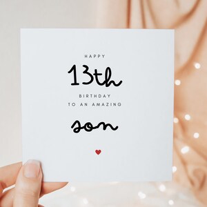 Tarjeta de feliz cumpleaños número 13 para un hijo increíble, regalos de cumpleaños número 13 para su hijo, linda tarjeta personalizada minimalista.