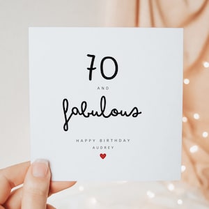 Cartão de feliz aniversário de 70 anos e fabuloso, presentes de septuagésimo aniversário para sua filha, irmã, mãe, tia e avó, cartão de presente personalizado minimalista