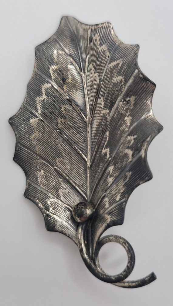 Beau Sterling Leaf Brooch/Pin