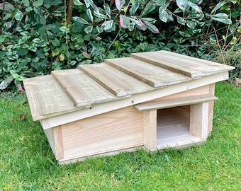Deluxe Wooden Tortoise House | Hibernation Shelter