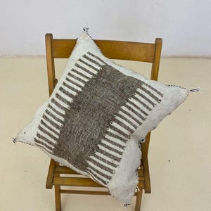 Moroccan Kilim Pillow: Handcrafted Silk Cover (Bohemian Decor)