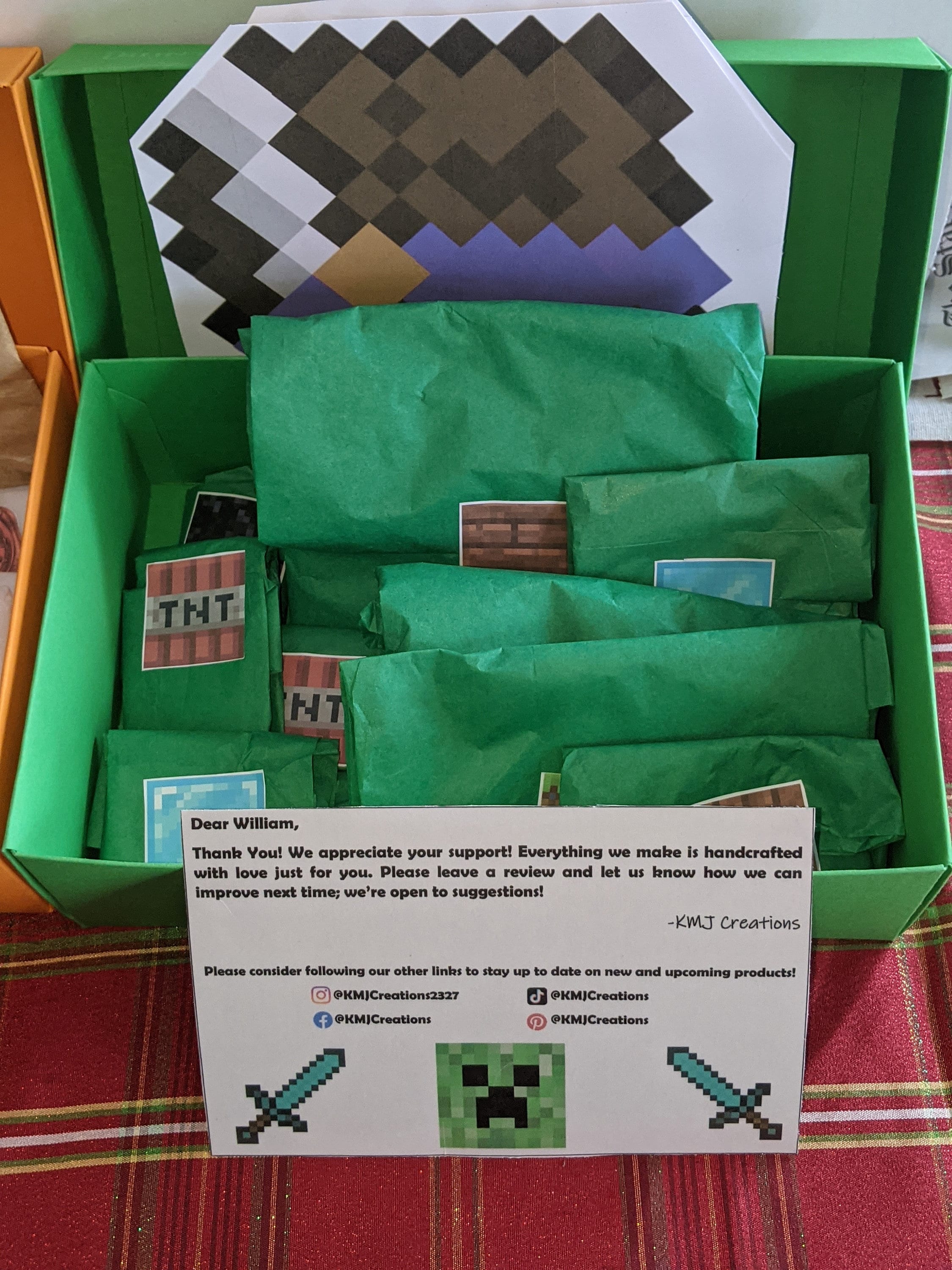 Mindcraft themed gift wrapping  Gift wrapping, Minecraft gifts, Gifts
