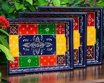 Swadeshi Blessings Juego de bandejas de madera pintadas a mano de 3 / Decoración antigua de Diwali / Decoración del hogar / Boda, Regalo de inauguración de la casa / Regalo para ella