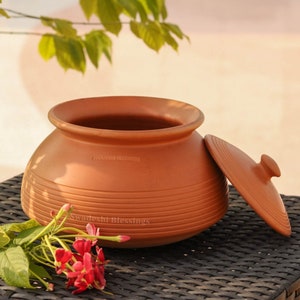 Unglazed Indian Clay Handi/ Clay Pot for Cooking & Serving with Lid, 2.5L, Red/ Swadeshi Blessings Ayurveda Range/ Curd, Curry, Biryani Pot