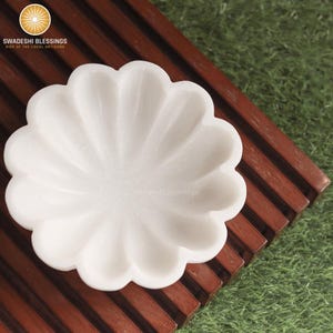 HandCrafted Marble Large Decorative Bowl | Scalloped Bowl | Ruffle Bowl |  Fluted Bowl | Ring Dish | Organic Modern Home Decor Bowl