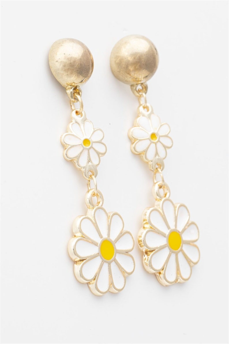 For Women Daisy Women/'s Gold Color Daisy Figured Dangling Earrings Flower Huggie Earrings Daisy Gift Brass