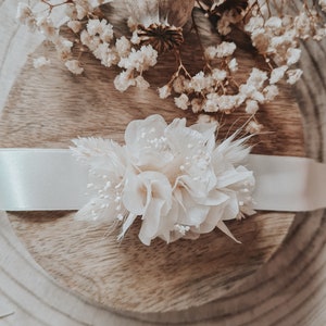 Bridesmaids bracelet / dried flower bracelet