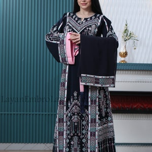 Embroidered Dress Thawb Abaya Kaftan. مطرزات شرقية عربية ثوب فلسطيني أثواب فلسطينية ثوب عربي تطريز فلسطيني zdjęcie 4
