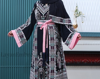 Embroidered Dress - Thawb - Abaya - Kaftan. مطرزات شرقية عربية - ثوب فلسطيني - أثواب فلسطينية - ثوب عربي - تطريز فلسطيني