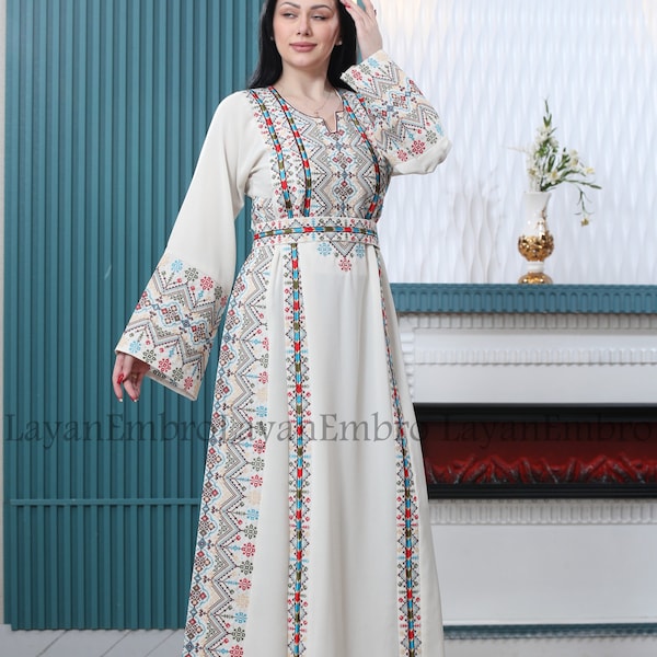 Embroidered Dress - Thawb - Abaya - Kaftan. مطرزات شرقية عربية - ثوب فلسطيني - أثواب فلسطينية - ثوب عربي - تطريز فلسطيني