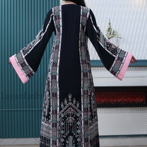 Embroidered Dress Thawb Abaya Kaftan. مطرزات شرقية عربية ثوب فلسطيني أثواب فلسطينية ثوب عربي تطريز فلسطيني zdjęcie 3