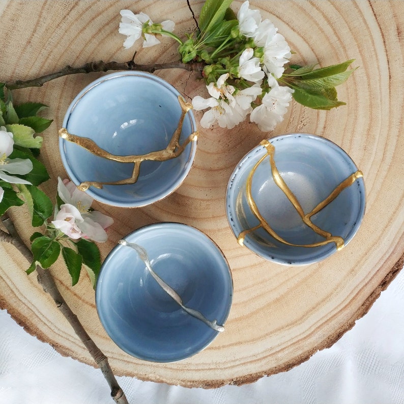 Ceramic Kintsugi bowls, guest gifts for wedding, graduations, anniversary, unique pieces, oriental japanese style Azzurro