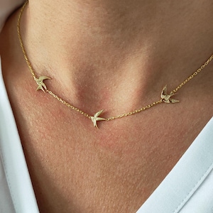 Elegant Swallow Necklace with Three Different Birds in Harmony, Flying Bird Necklace, Swallow Birds, Silver Three Swallows Necklace, Freedom