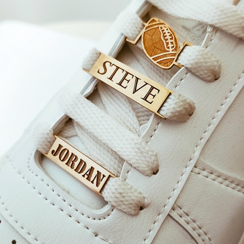 size tag nike air force 1